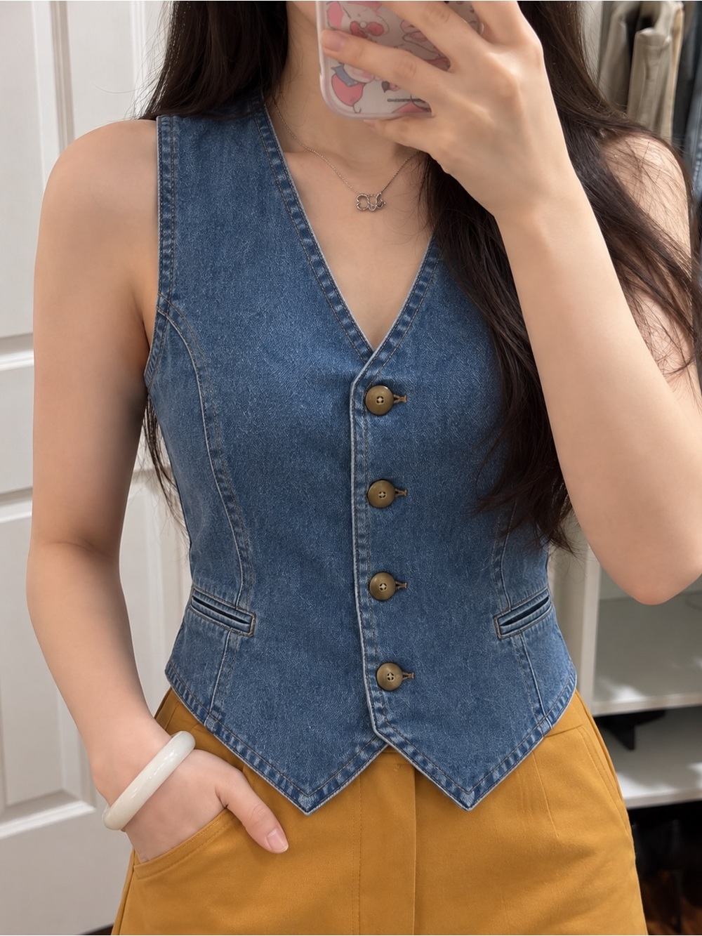 Sleeveless Denim Button-Front Vest in Blue
